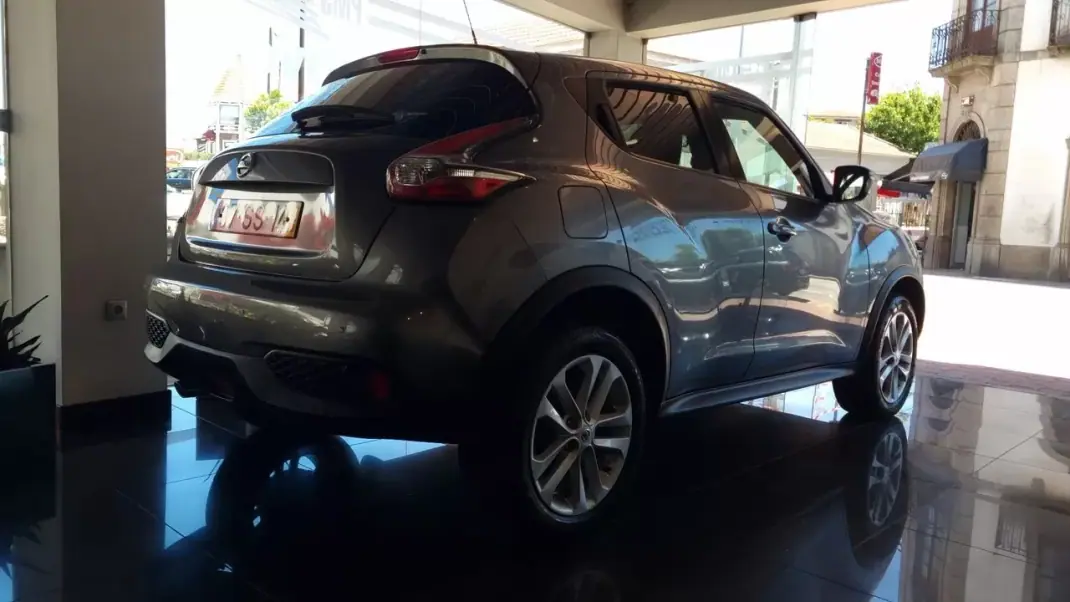 Nissan Juke 2017 - 13949 EUR, 78407 km - 78407km - foto 4 de 18