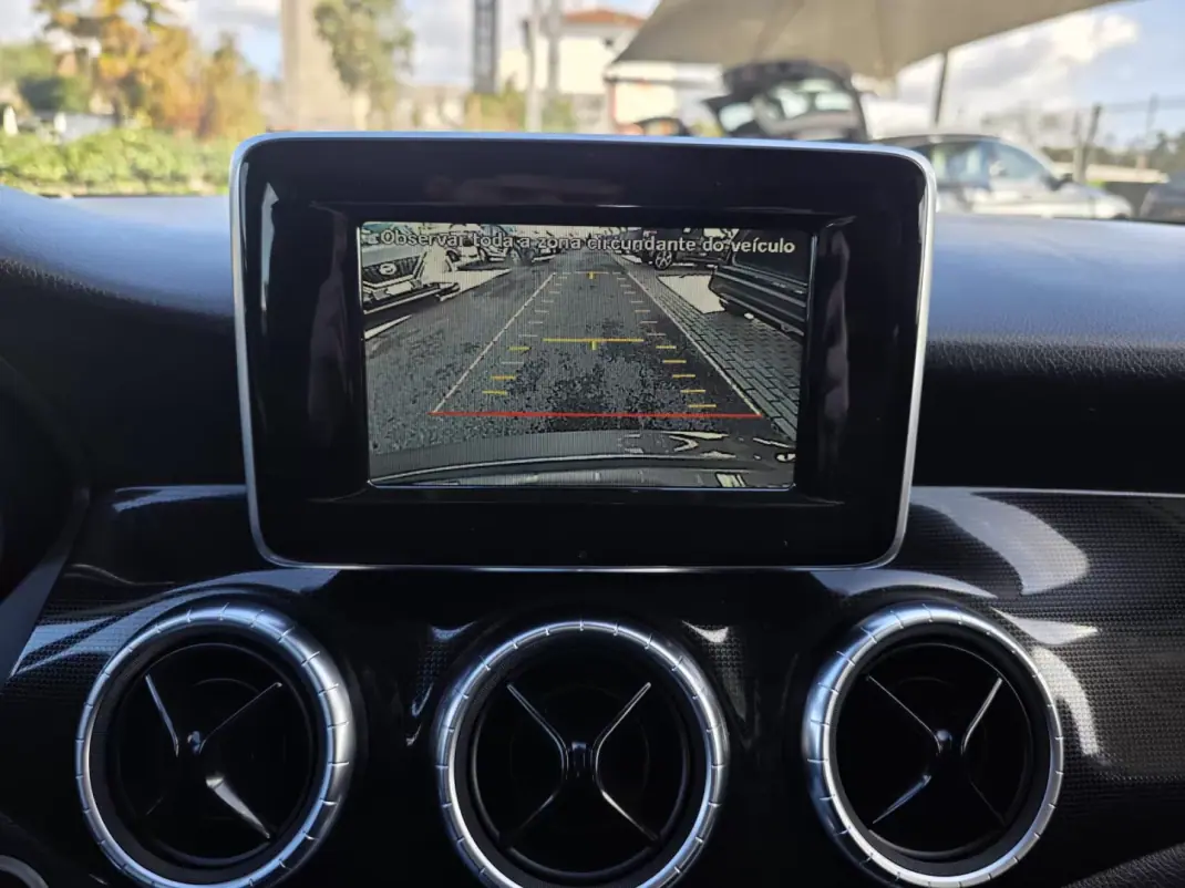 Mercedes-Benz CLA 180 2014 - 17990 EUR, 134000 km - AUTO.MOTO.pt - 134000km - foto 30 de 34