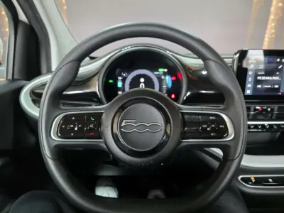 Fiat 500e 2023 - 15990 EUR, 8000 km - AUTO.MOTO.pt - 8000km - foto 5 de 20