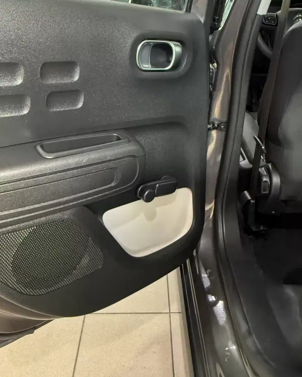 Citroën C3 2018 - 10200 EUR, 126767 km - AUTO.MOTO.pt - 126767km - foto 14 de 22
