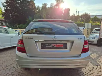 Mercedes-Benz C 200 2011 - 11500 EUR, 221260 km - AUTO.MOTO.pt - 221260km - foto 9 de 32