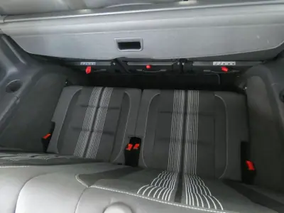 Volkswagen Touran 2012 - 16999 EUR, 182000 km - AUTO.MOTO.pt - 182000km - foto 21 de 28