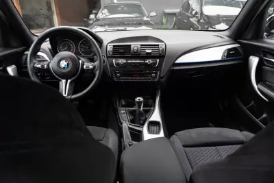 BMW 118 2013 - 14999 EUR, 132000 km - AUTO.MOTO.pt - 132000km - foto 12 de 25