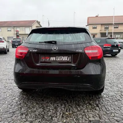 Mercedes-Benz A 180 2014 - 13900 EUR, 186000 km - AUTO.MOTO.pt - 186000km - foto 13 de 15