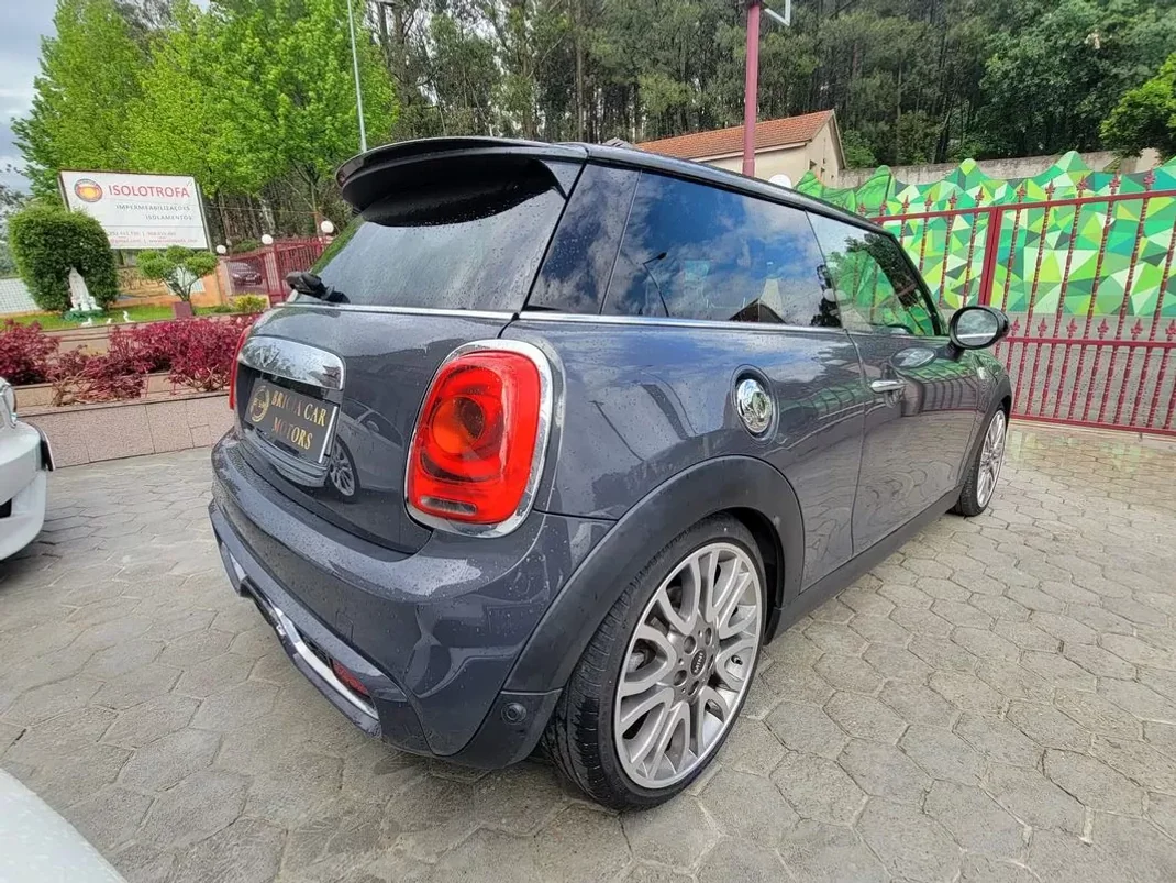 MINI Cooper 2015 - 20990 EUR, 182000 km - AUTO.MOTO.pt - 182000km - foto 6 de 33