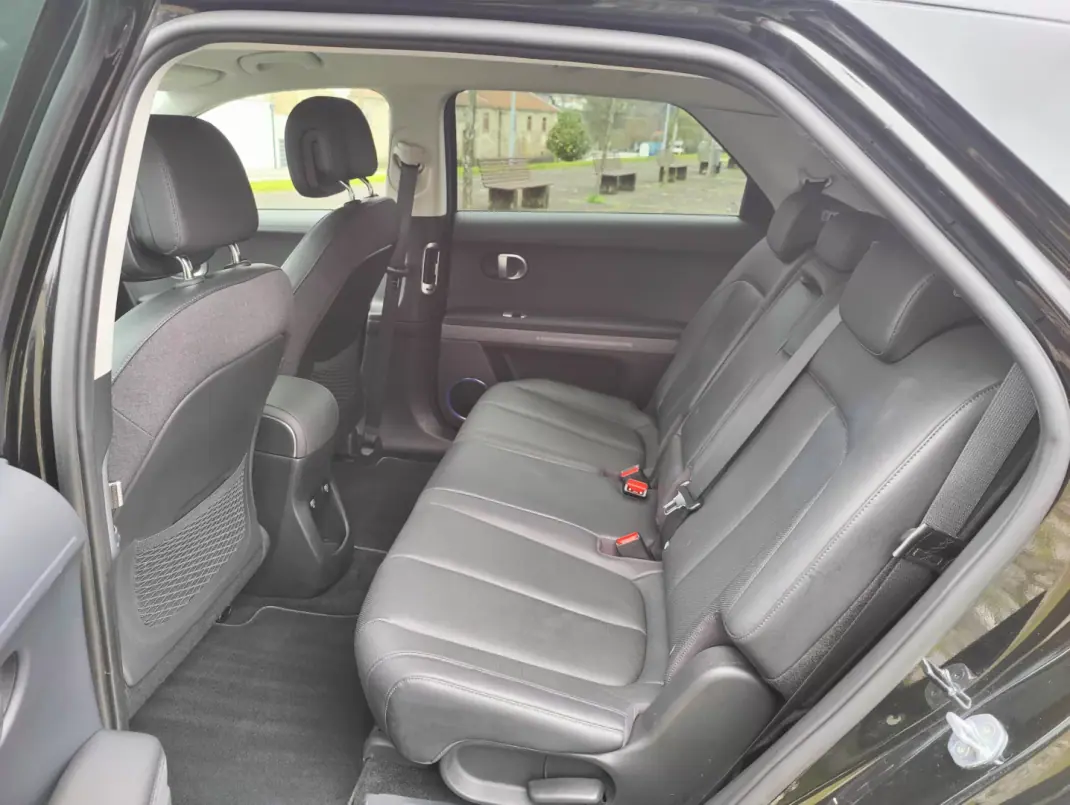 Hyundai Ioniq 5 2022 - 26990 EUR, 97082 km - AUTO.MOTO.pt - 97082km - foto 10 de 11