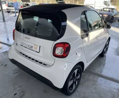 Smart Fortwo Cabrio 2021 - 11500 EUR, 25425 km - AUTO.MOTO.pt - 25425km - foto 4 de 11