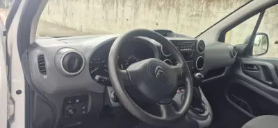 Citroën Berlingo 2018 - 11350 EUR, 138154 km - 138154km - foto 6 de 19