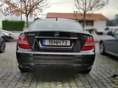 Mercedes-Benz C 220 2012 - 14900 EUR, 222999 km - AUTO.MOTO.pt - 222999km - foto 7 de 15