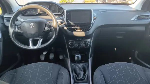 Peugeot 2008 2016 - 8450 EUR, 107573 km - AUTO.MOTO.pt - 107573km - foto 14 de 28