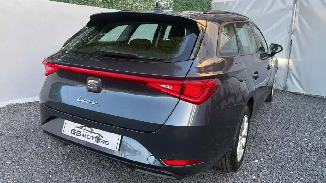 SEAT Leon ST 2022 - 15900 EUR, 59500 km - AUTO.MOTO.pt - 59500km - foto 5 de 12