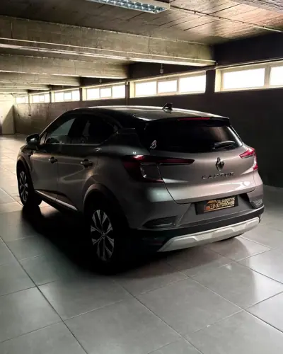 Renault Captur 2023 - 17200 EUR, 55000 km - AUTO.MOTO.pt - 55000km - foto 6 de 19
