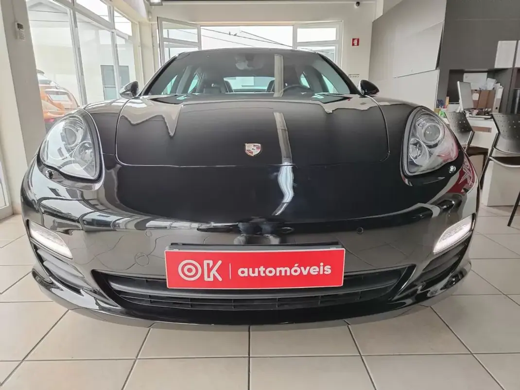 Porsche Panamera 2011 - 39500 EUR, 139500 km - AUTO.MOTO.pt - 139500km - foto 3 de 37