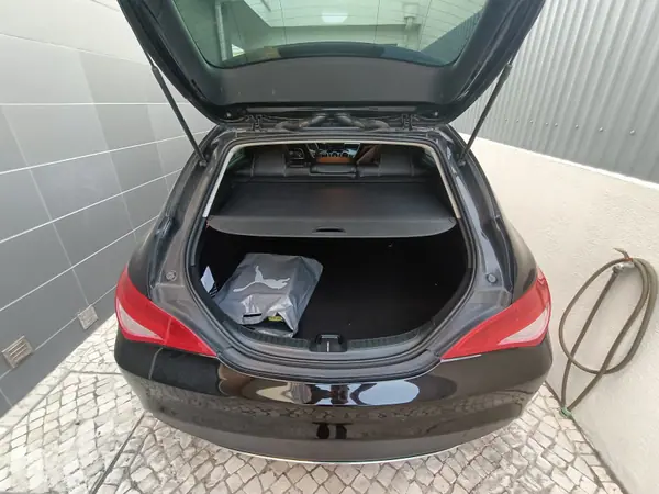 Mercedes-Benz CLA 200 2016 - 15000 EUR, 250000 km - AUTO.MOTO.pt - 250000km - foto 6 de 9