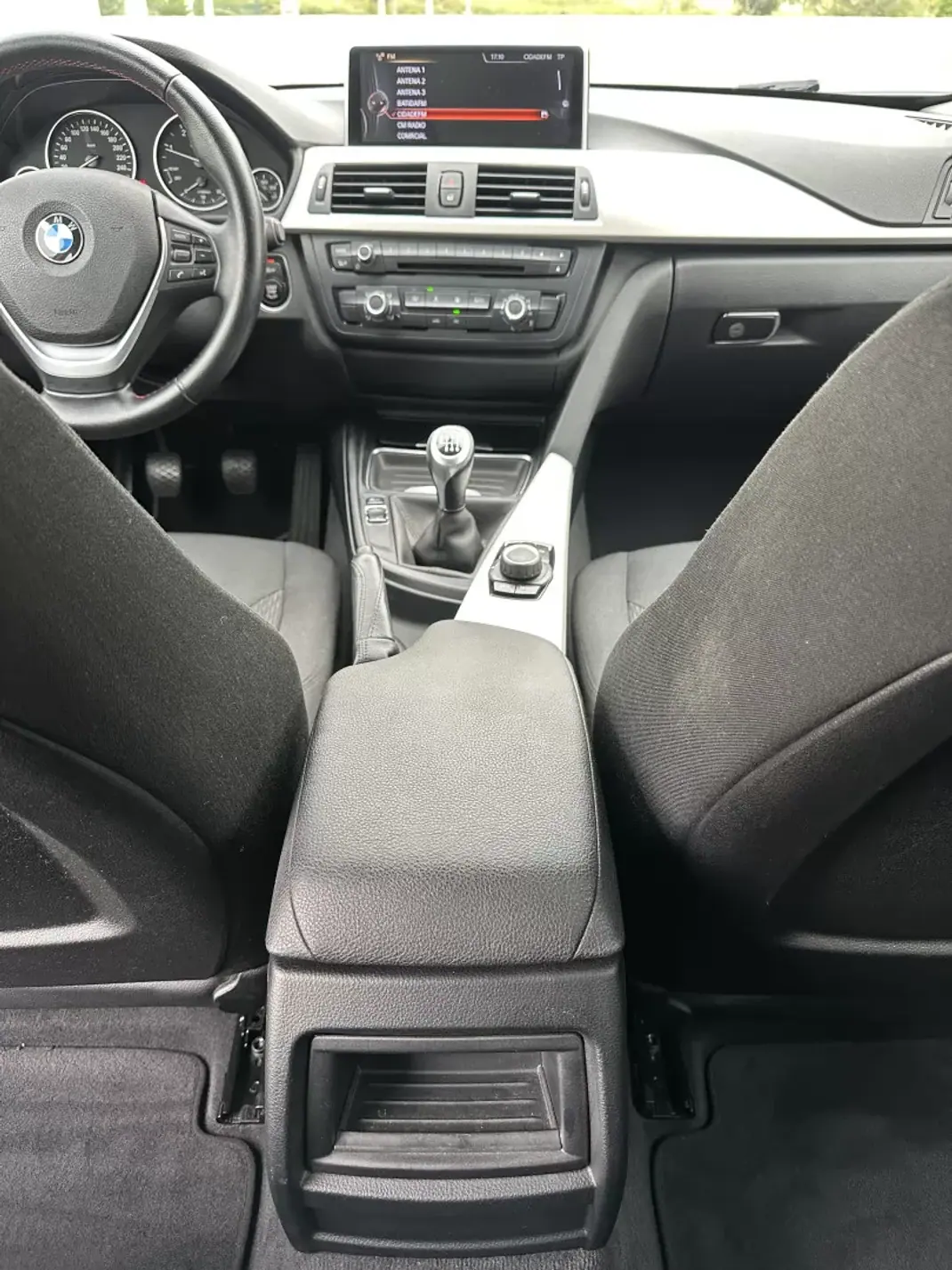 BMW 418 Gran Coupé 2015 - 15900 EUR, 293000 km - 293000km - foto 43 de 52