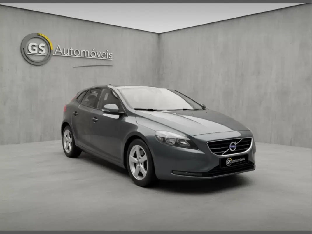 Volvo V40 2014 - 9250 EUR, 224000 km - AUTO.MOTO.pt - 224000km - foto 2 de 7