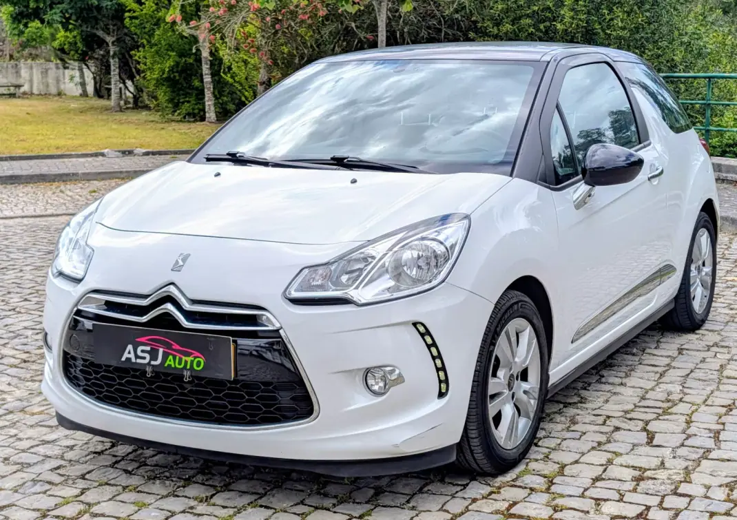 Citroën DS3 2015 - 8500 EUR, 100190 km - AUTO.MOTO.pt - 100190km - foto 1 de 17