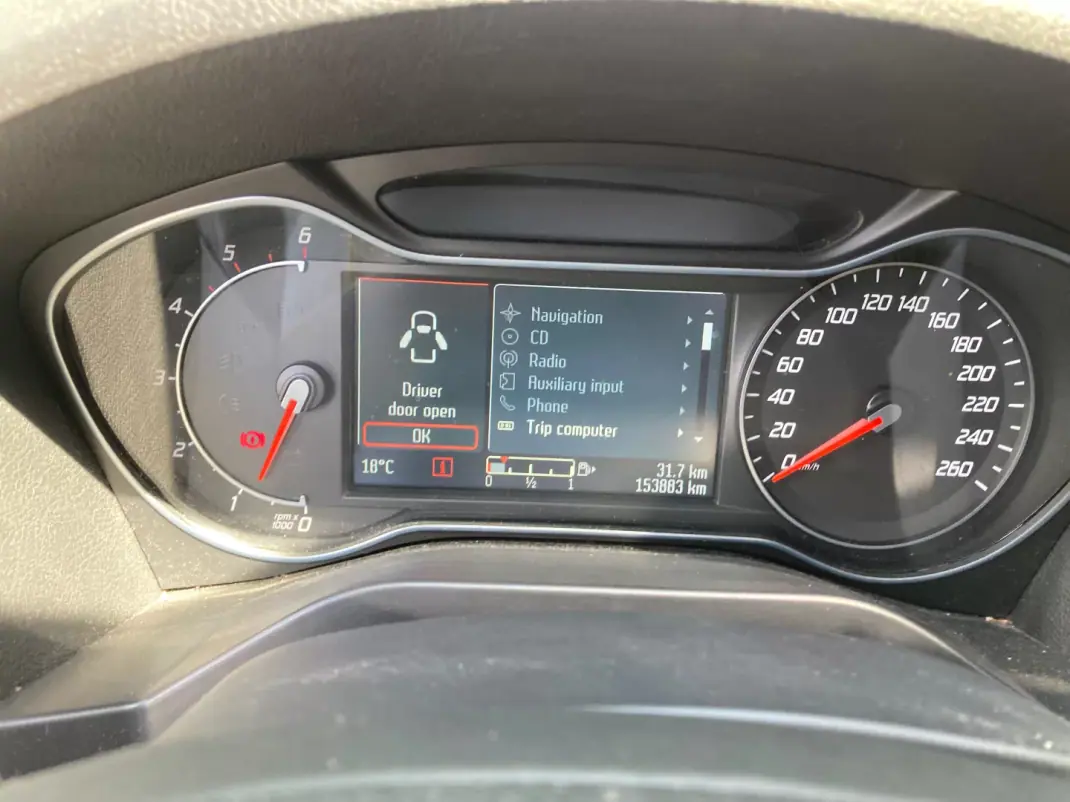 Ford S-Max 2014 - 13750 EUR, 153000 km - AUTO.MOTO.pt - 153000km - foto 5 de 12