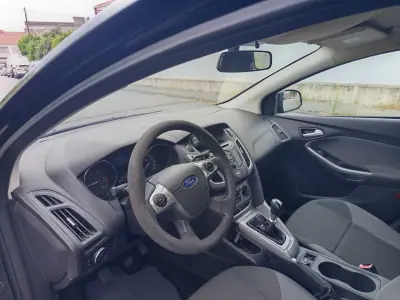 Ford Focus 2011 - 6990 EUR, 247800 km - 247800km - foto 12 de 16