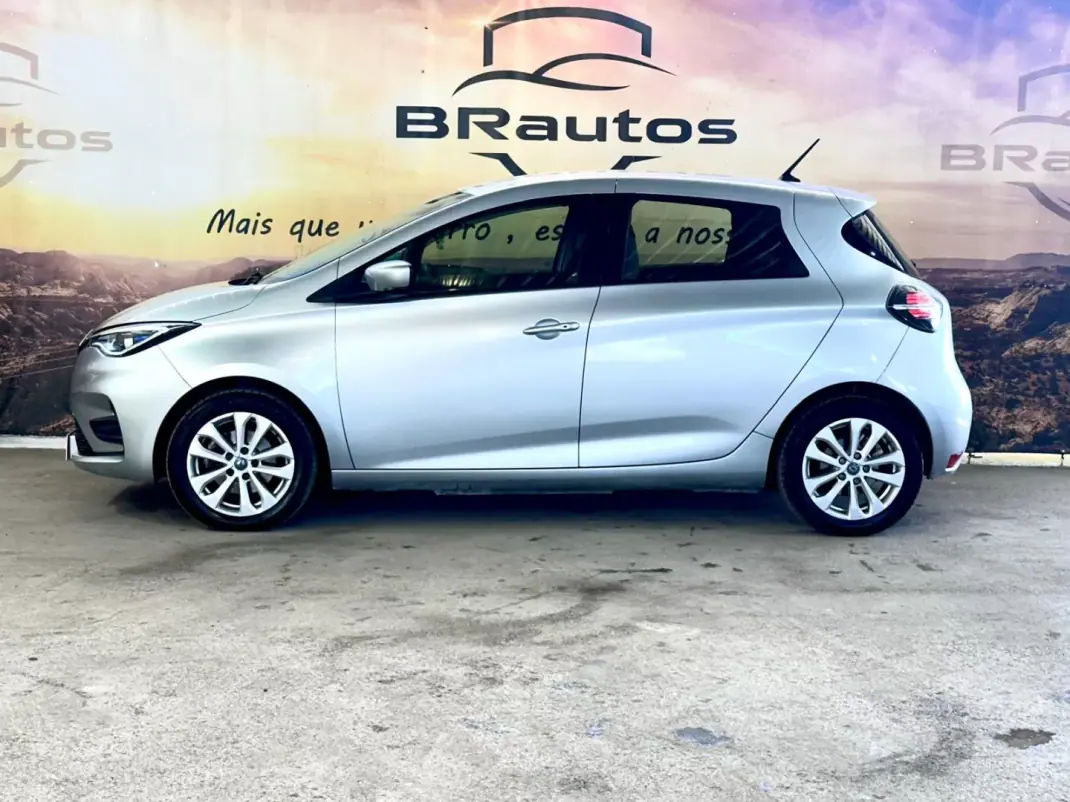 Renault Zoe 2020 - 17900 EUR, 71943 km - AUTO.MOTO.pt - 71943km - foto 4 de 24