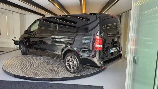 Mercedes-Benz Vito Tourer 2019 - 34900 EUR, 99800 km - AUTO.MOTO.pt - 99800km - foto 3 de 29