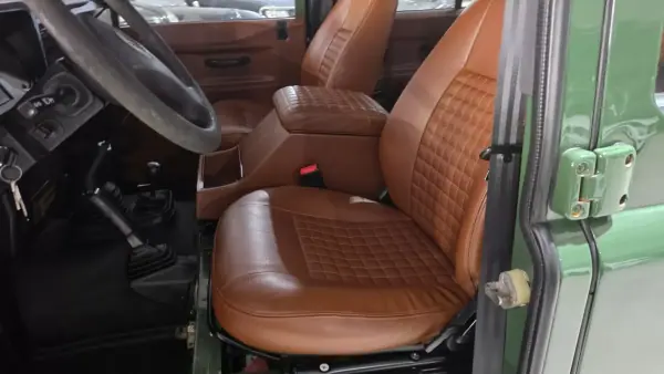 Land Rover Defender 1999 - 44500 EUR, 362319 km - AUTO.MOTO.pt - 362319km - foto 6 de 36