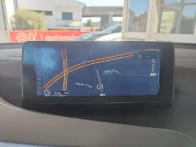 BMW i8 2017 - 65500 EUR, 96600 km - AUTO.MOTO.pt - 96600km - foto 30 de 38