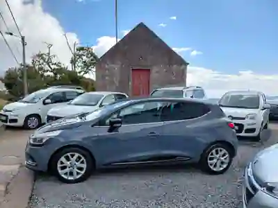 Renault Clio 2019 - 12250 EUR, 138353 km - AUTO.MOTO.pt - 138353km - foto 2 de 13