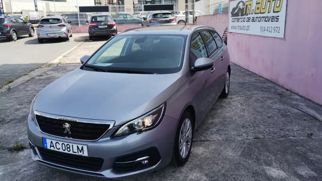 Peugeot 308 SW 2020 - 11950 EUR, 110000 km - AUTO.MOTO.pt - 110000km - foto 8 de 39
