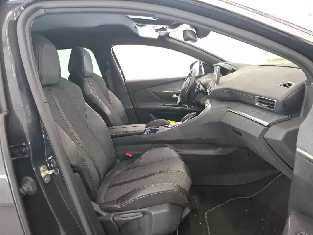 Peugeot 3008 2019 - 17450 EUR, 136595 km - AUTO.MOTO.pt - 136595km - foto 6 de 7