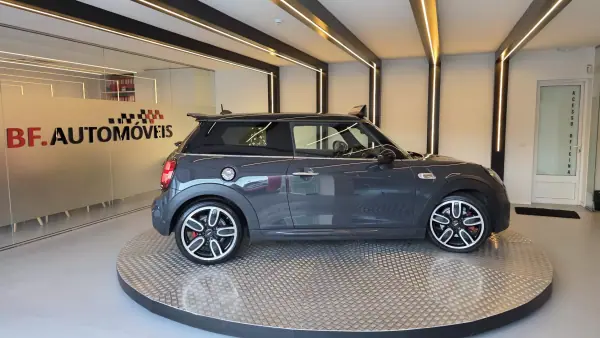 MINI Cooper 2019 - 24900 EUR, 114062 km - AUTO.MOTO.pt - 114062km - foto 8 de 61
