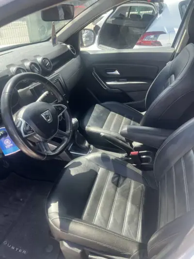 Dacia Duster 2019 - 13999 EUR, 240000 km - AUTO.MOTO.pt - 240000km - foto 6 de 7
