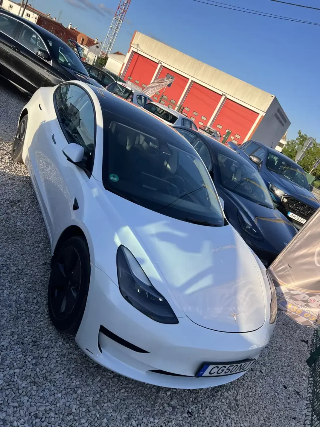 Tesla Model 3 2021 - 23999 EUR, 92500 km - AUTO.MOTO.pt - 92500km - foto 1 de 7