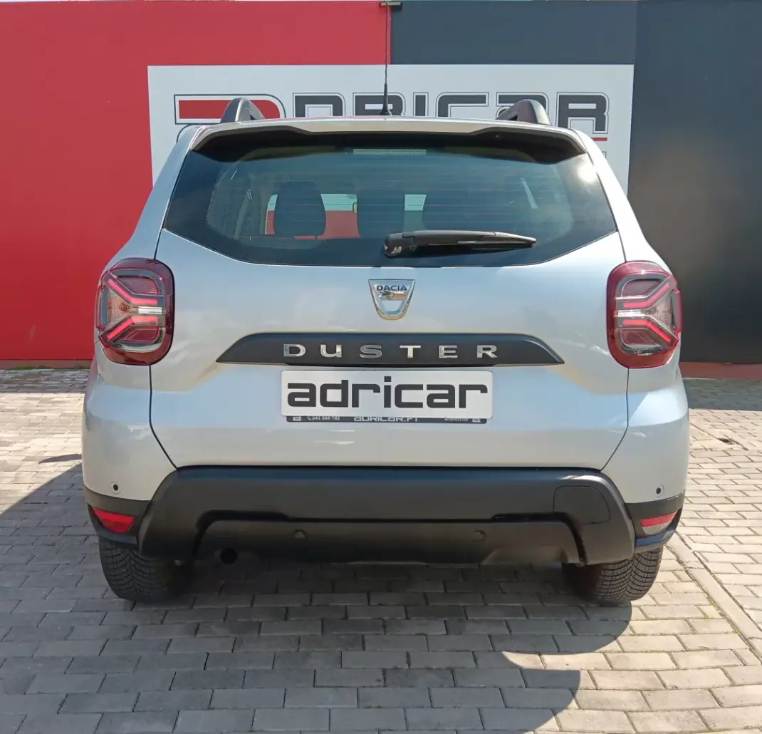 Dacia Duster 2021 - 17500 EUR, 142842 km - AUTO.MOTO.pt - 142842km - foto 7 de 21