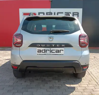 Dacia Duster 2021 - 17500 EUR, 142842 km - AUTO.MOTO.pt - 142842km - foto 7 de 21