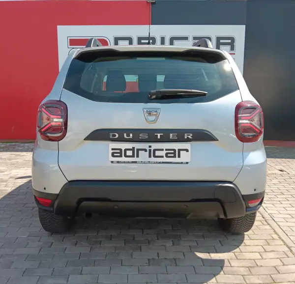 Dacia Duster 2021 - 17500 EUR, 142842 km - AUTO.MOTO.pt - 142842km - foto 7 de 21