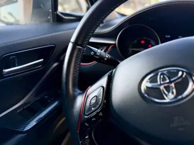 Toyota C-HR 2020 - 23950 EUR, 78000 km - AUTO.MOTO.pt - 78000km - foto 18 de 26