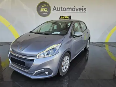 Peugeot 208 2019 - 180000km