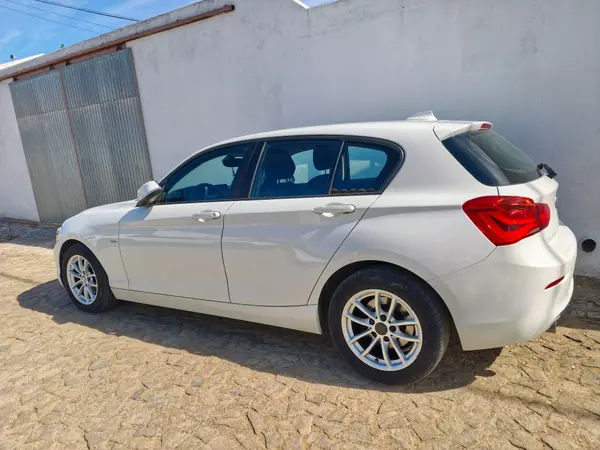 BMW 116 2018 — foto 3 de 10