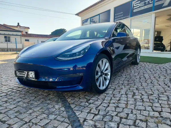 Tesla Model 3 2019 - 22900 EUR, 173000 km - AUTO.MOTO.pt - 173000km - foto 3 de 19