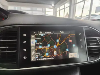 Peugeot 308 2014 - 9350 EUR, 207000 km - AUTO.MOTO.pt - 207000km - foto 30 de 34