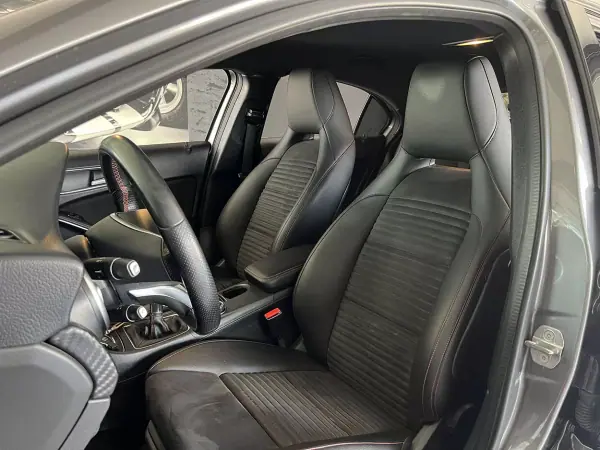 Mercedes-Benz A 160 2018 - 18600 EUR, 138840 km - AUTO.MOTO.pt - 138840km - foto 7 de 22
