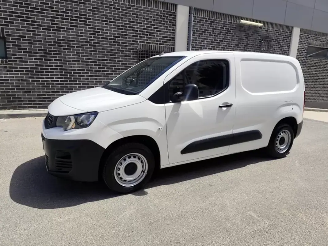 Peugeot Partner 1.6 HDI , 3 Lug. , Iva Dedutivel 2019 - 12480 EUR, 130000 km - AUTO.MOTO.pt - 130000km - foto 3 de 23