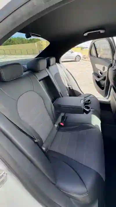 Mercedes-Benz C 200 2015 - 20500 EUR, 104000 km - AUTO.MOTO.pt - 104000km - foto 9 de 21