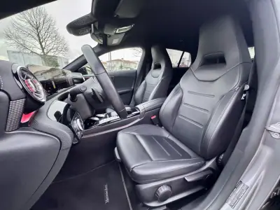 Mercedes-Benz CLA 180 2019 - 26500 EUR, 80000 km - AUTO.MOTO.pt - 80000km - foto 25 de 29