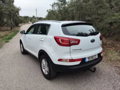 Kia Sportage 2013 - 8990 EUR, 204320 km - 204320km - foto 5 de 14