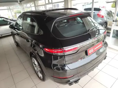 Porsche Cayenne 2020 - 74500 EUR, 67300 km - AUTO.MOTO.pt - 67300km - foto 8 de 40