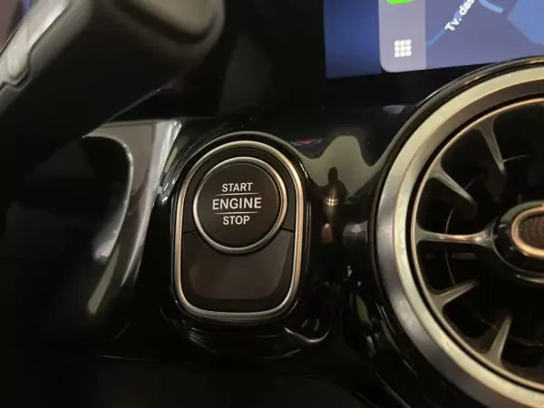 Mercedes-Benz GLA 250 2024 - 45950 EUR, 19000 km - AUTO.MOTO.pt - 19000km - foto 51 de 59
