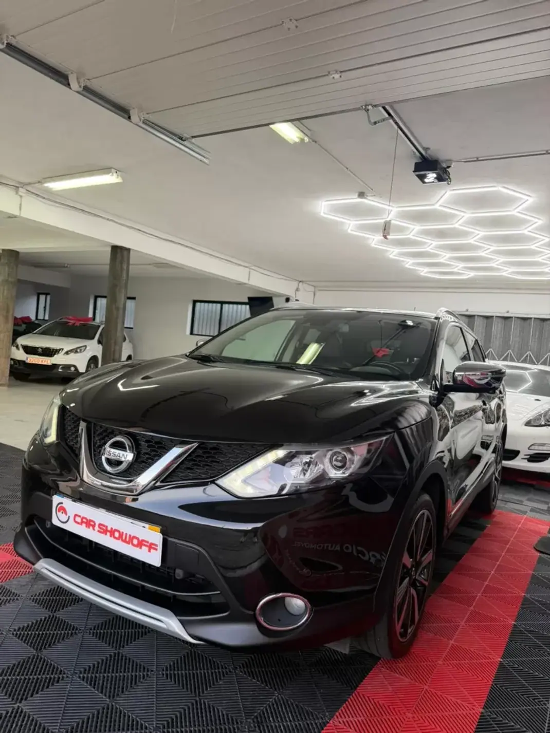 Nissan Qashqai 2014 - 16900 EUR, 161000 km - AUTO.MOTO.pt - 161000km - foto 2 de 13