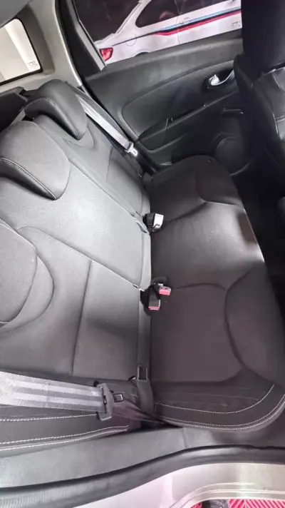 Renault Clio Sport Tourer 2019 - 9900 EUR, 178000 km - AUTO.MOTO.pt - 178000km - foto 7 de 12